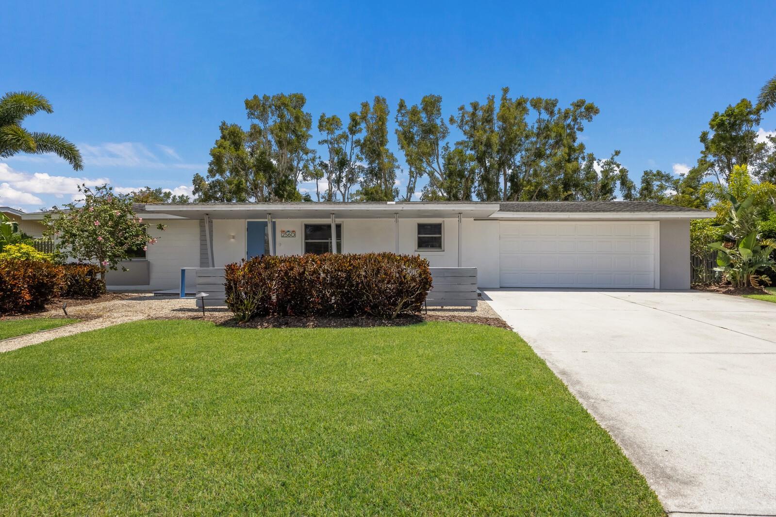 Details for 2560 Sunnyside Street, SARASOTA, FL 34239