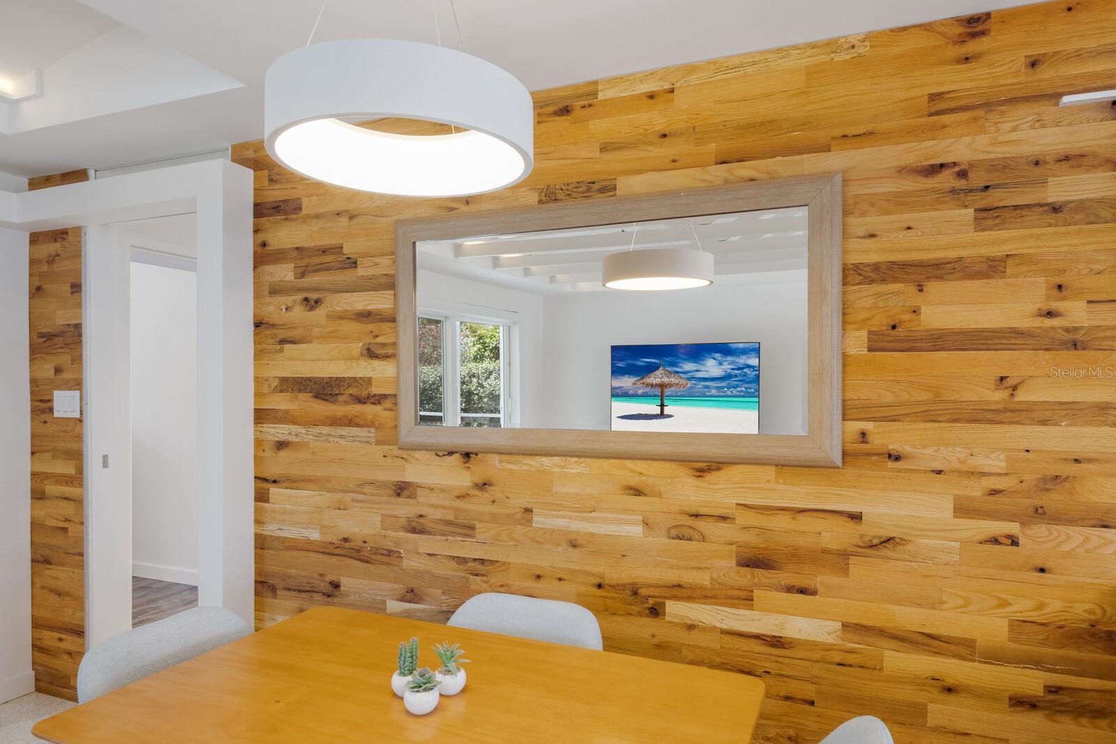 Image 11 of 40 For 2560 Sunnyside Street