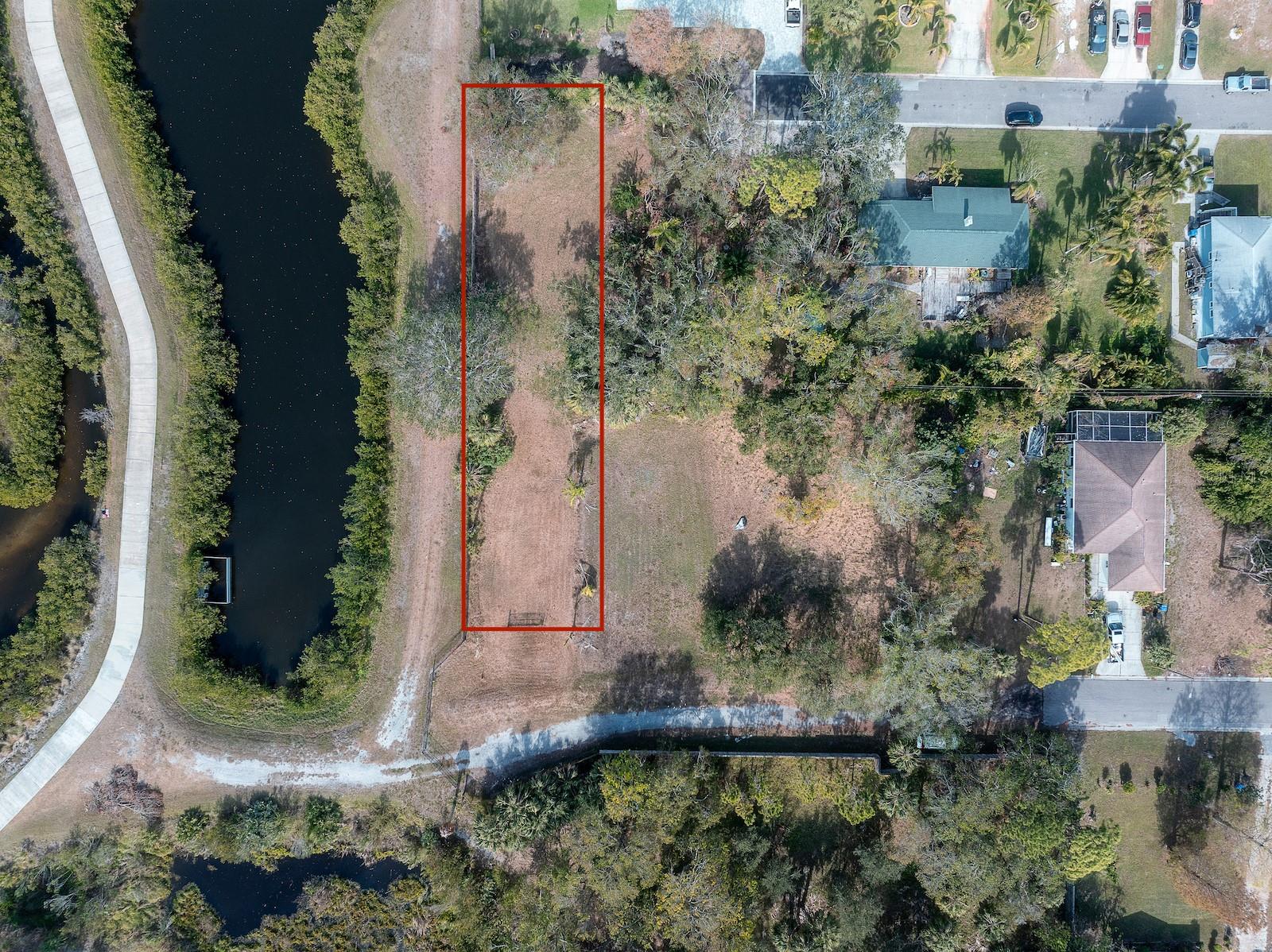 Image 4 of 19 For 3927 30th Avenue S
