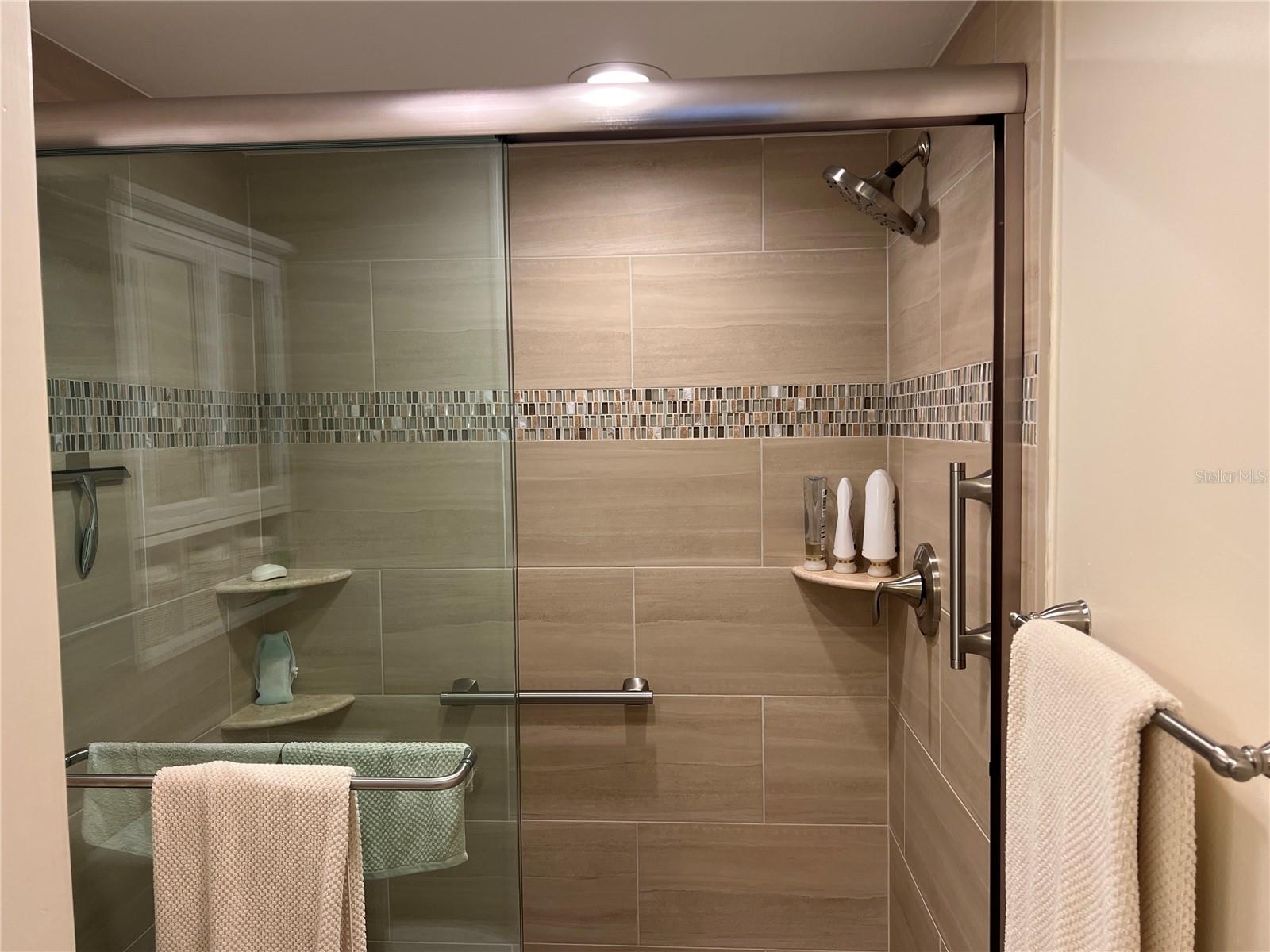 Image 34 of 45 For 5617 Ashton Lake Drive 1