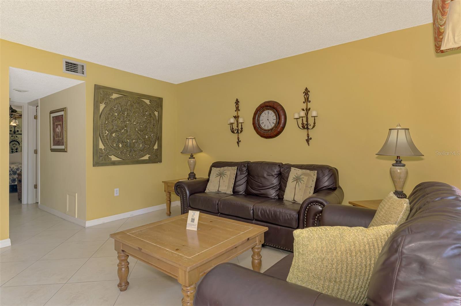 Listing photo id 11 for 1200 Cove Ii Place 832