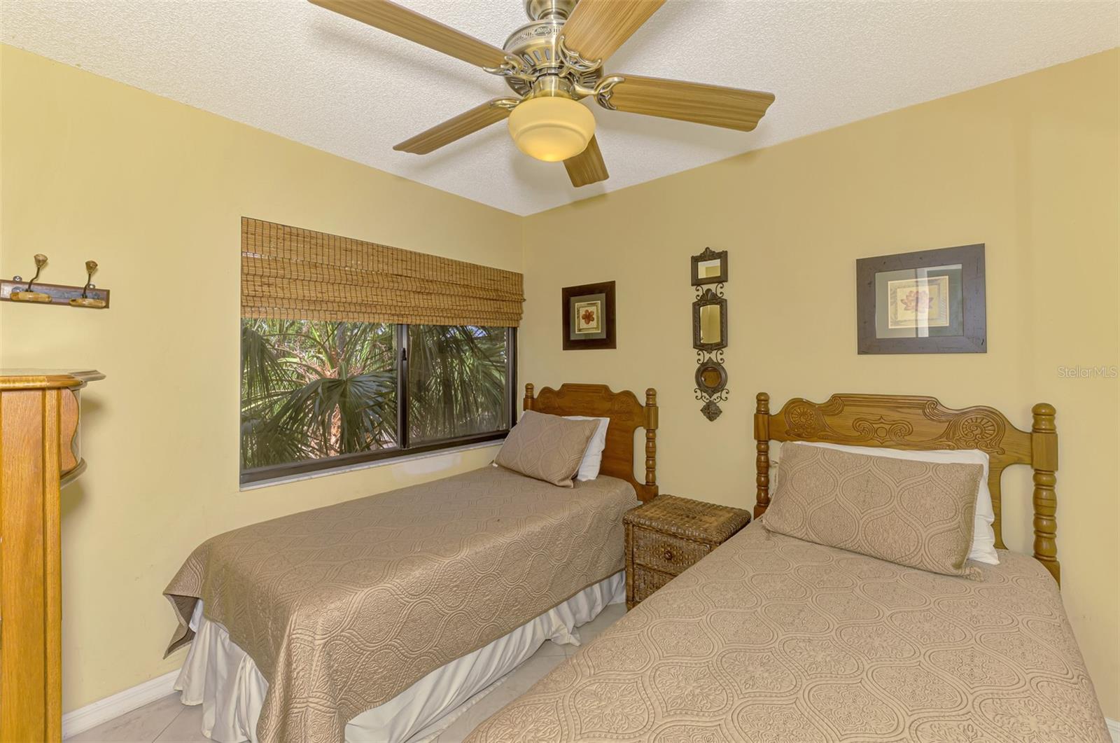 Listing photo id 22 for 1200 Cove Ii Place 832