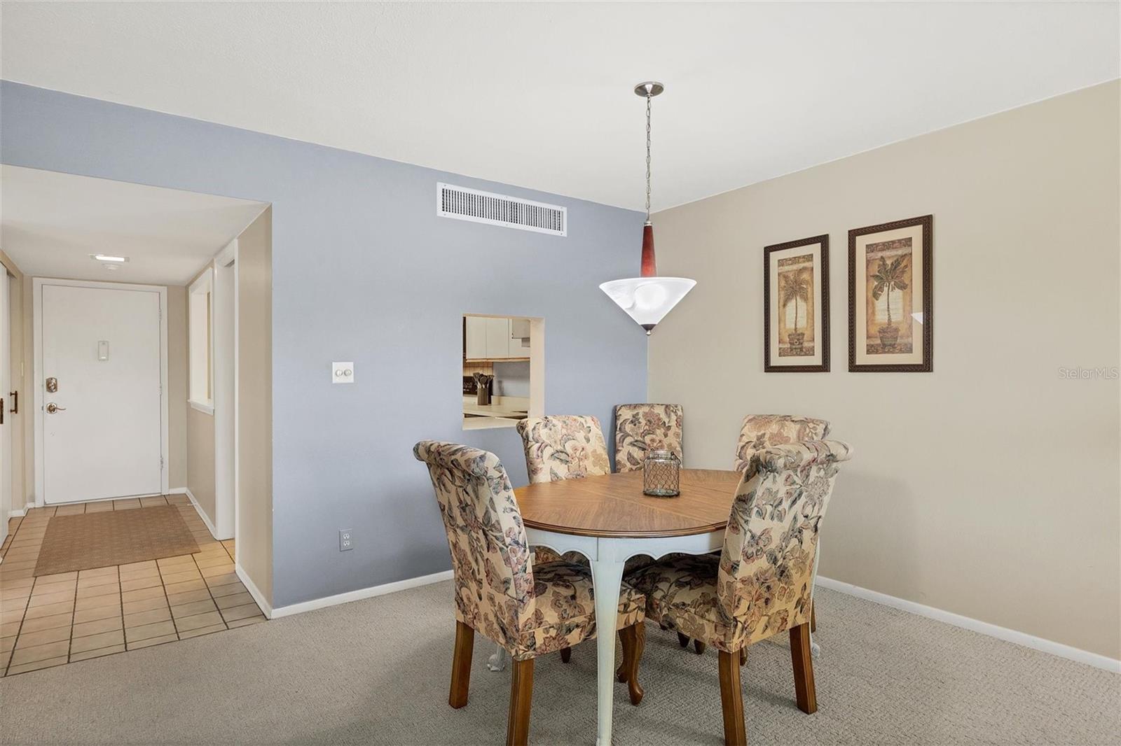 Image 17 of 47 For 2100 Benjamin Franklin Drive 201