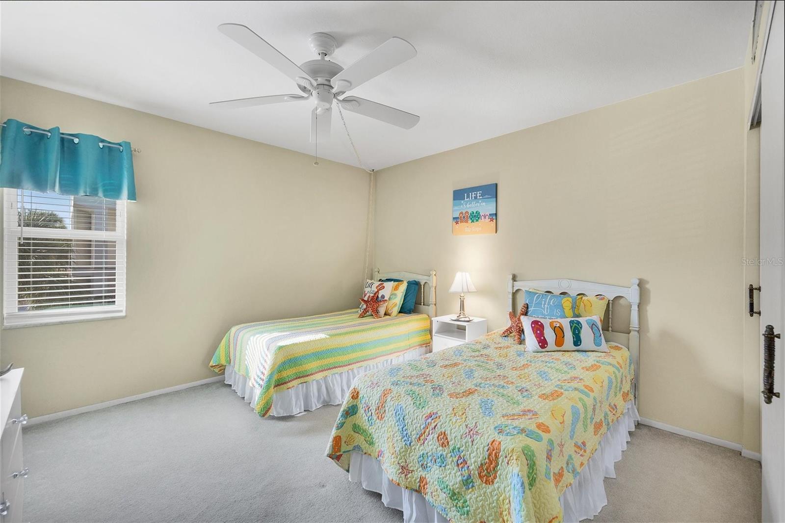 Image 22 of 47 For 2100 Benjamin Franklin Drive 201