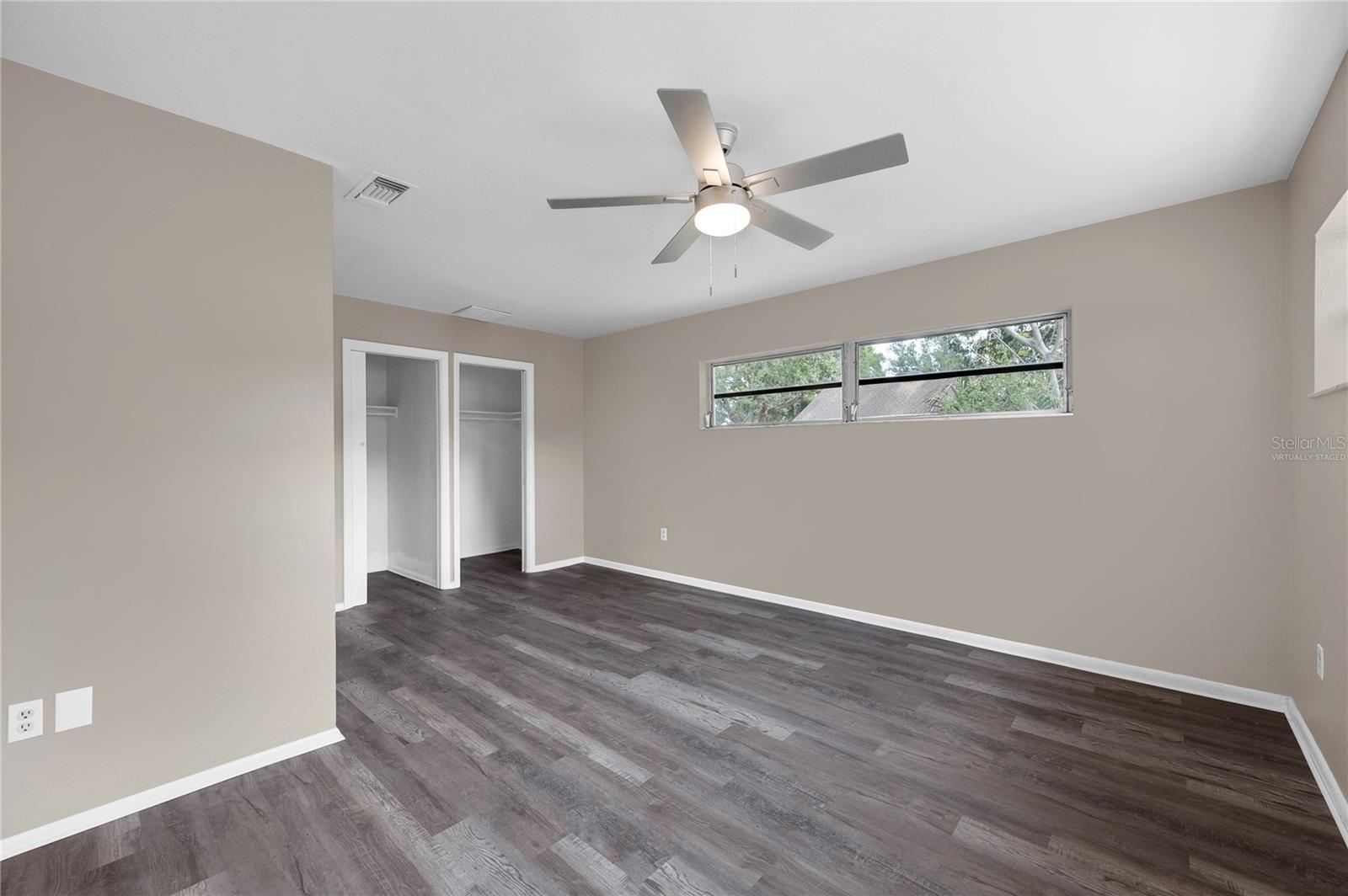 Image 18 of 38 For 1722 Linhart Avenue