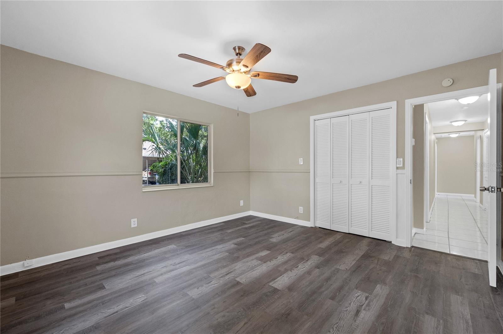 Image 22 of 38 For 1722 Linhart Avenue