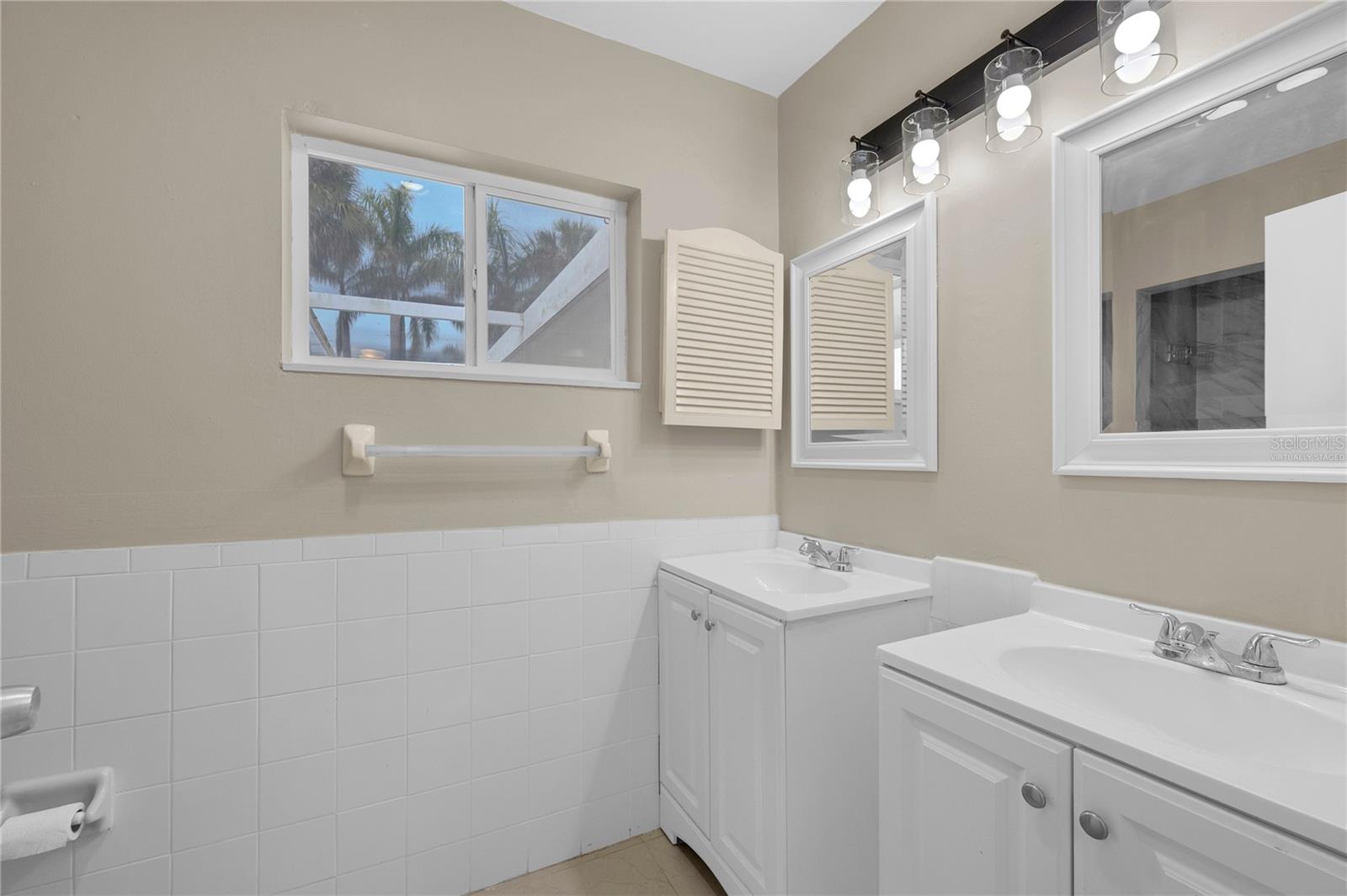 Image 28 of 38 For 1722 Linhart Avenue