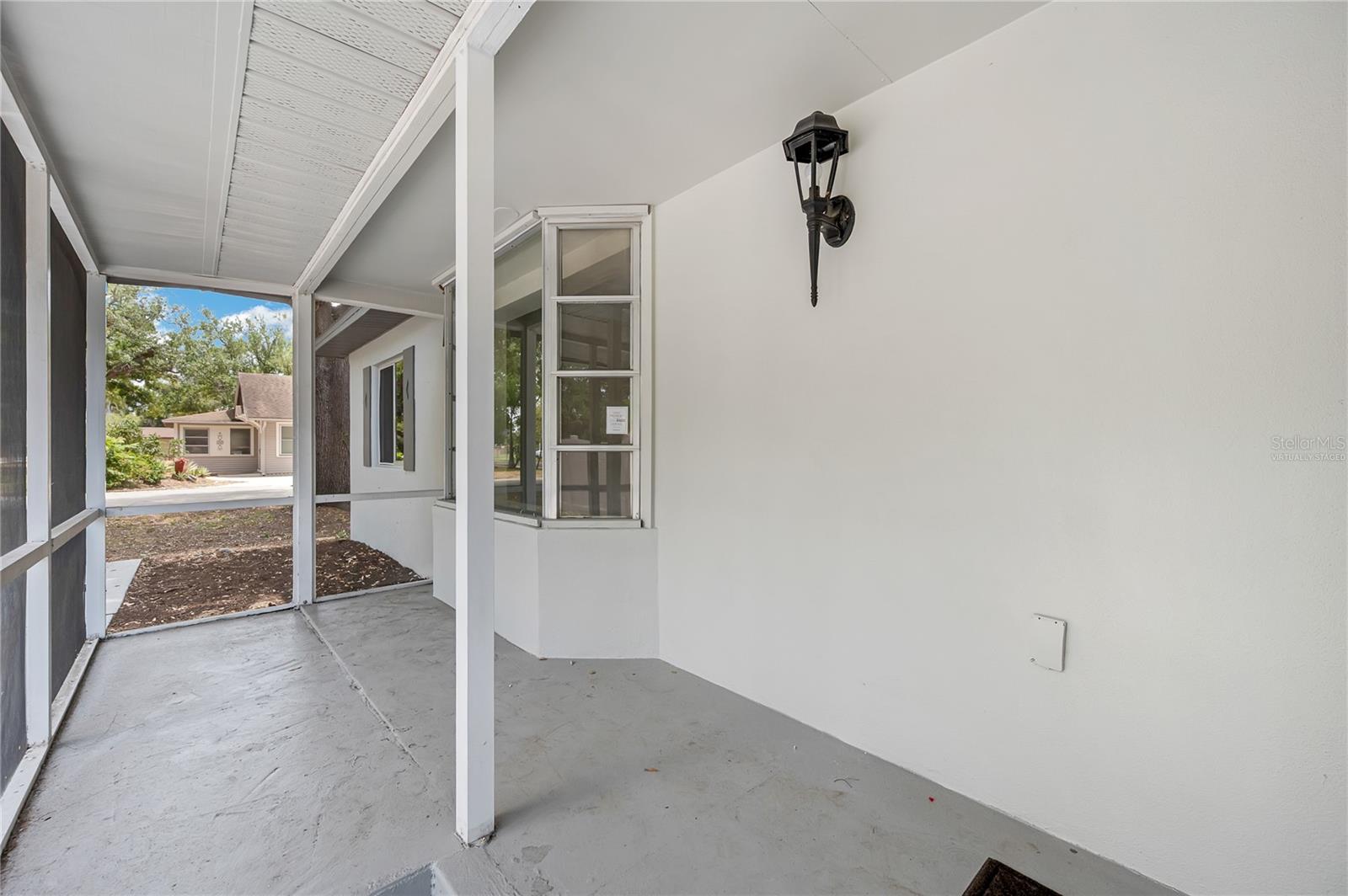 Image 3 of 38 For 1722 Linhart Avenue