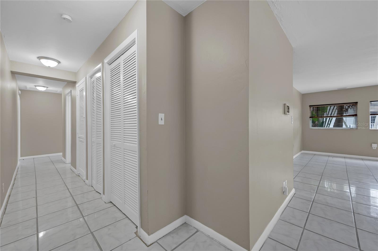 Image 6 of 38 For 1722 Linhart Avenue