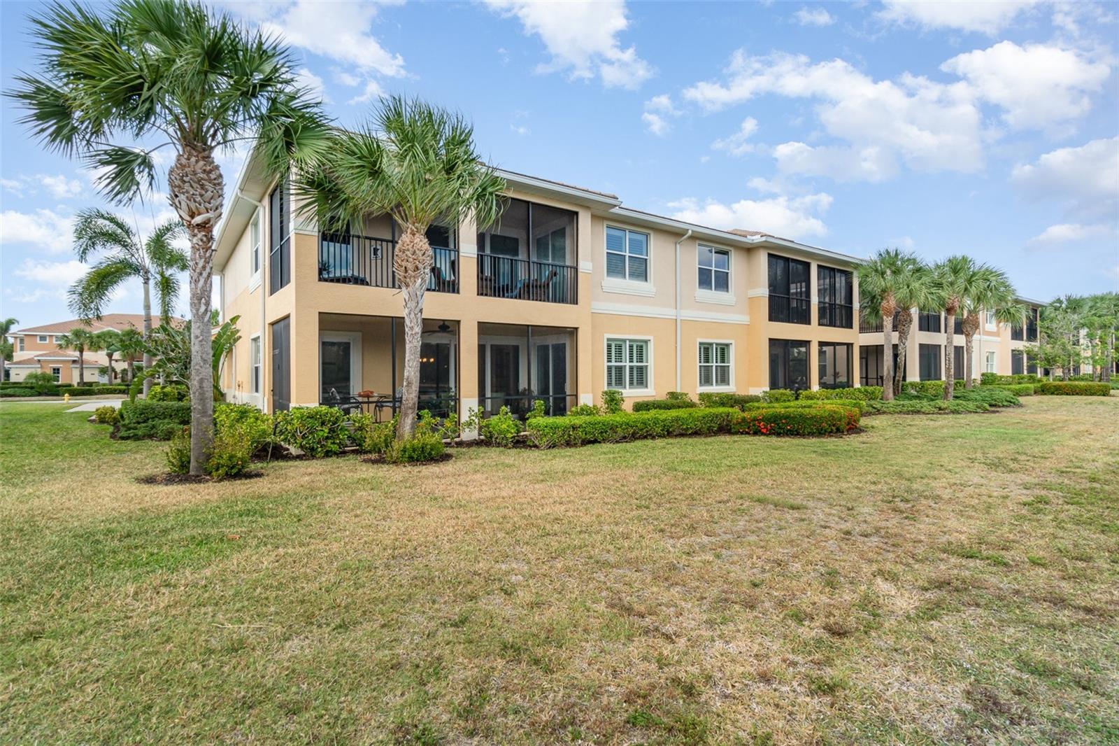 Image 27 of 40 For 10659 Pelican Preserve Boulevard 102-b