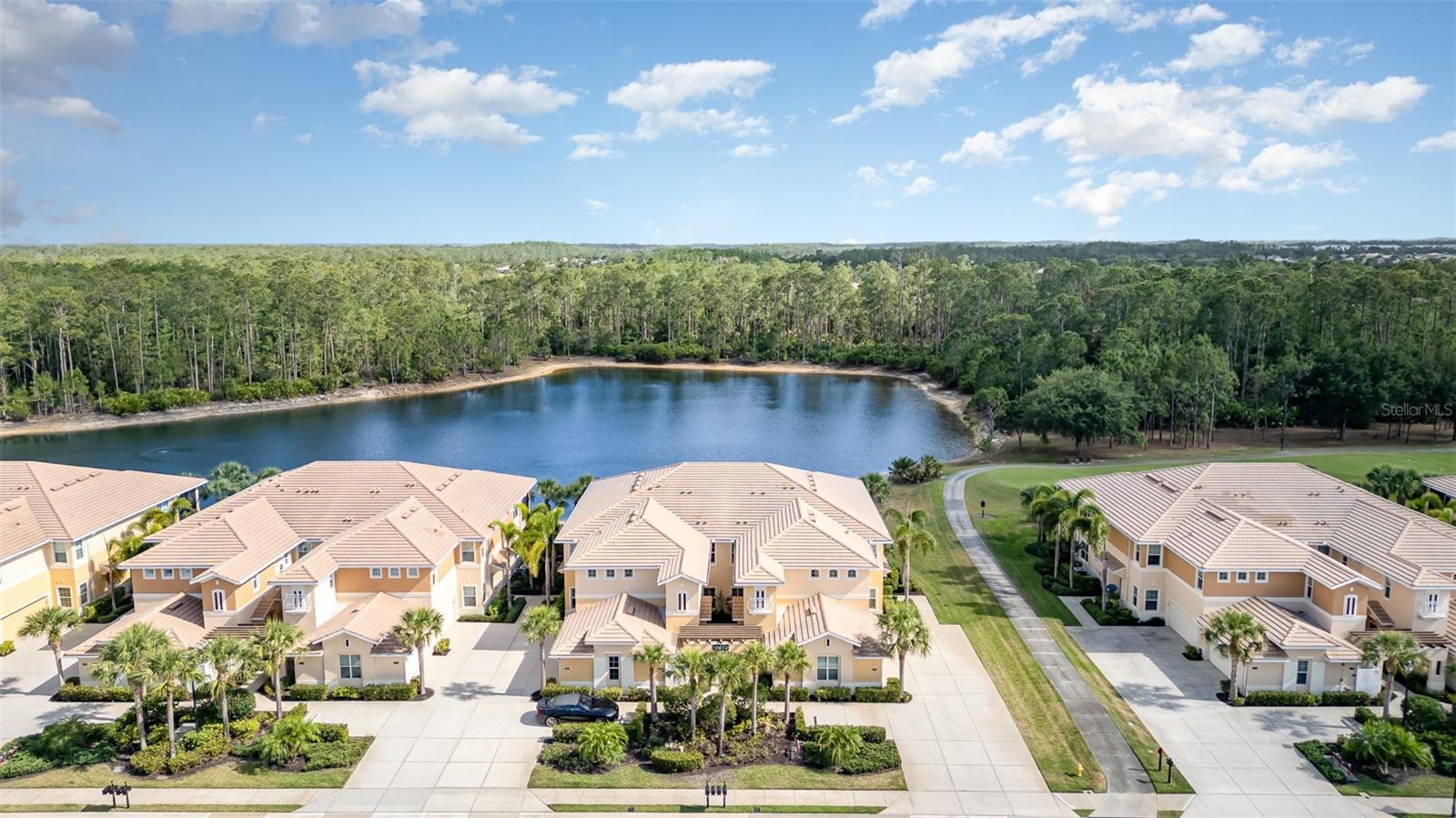 Image 32 of 40 For 10659 Pelican Preserve Boulevard 102-b