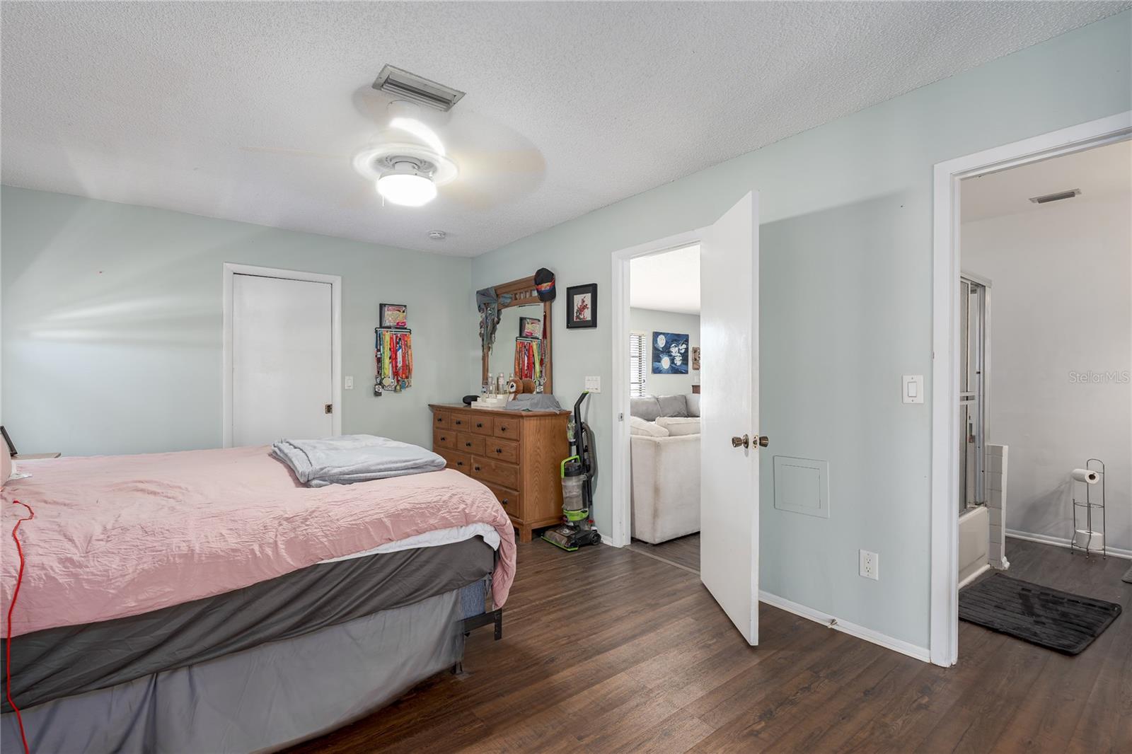 Image 10 of 33 For 4403 5th Avenue W