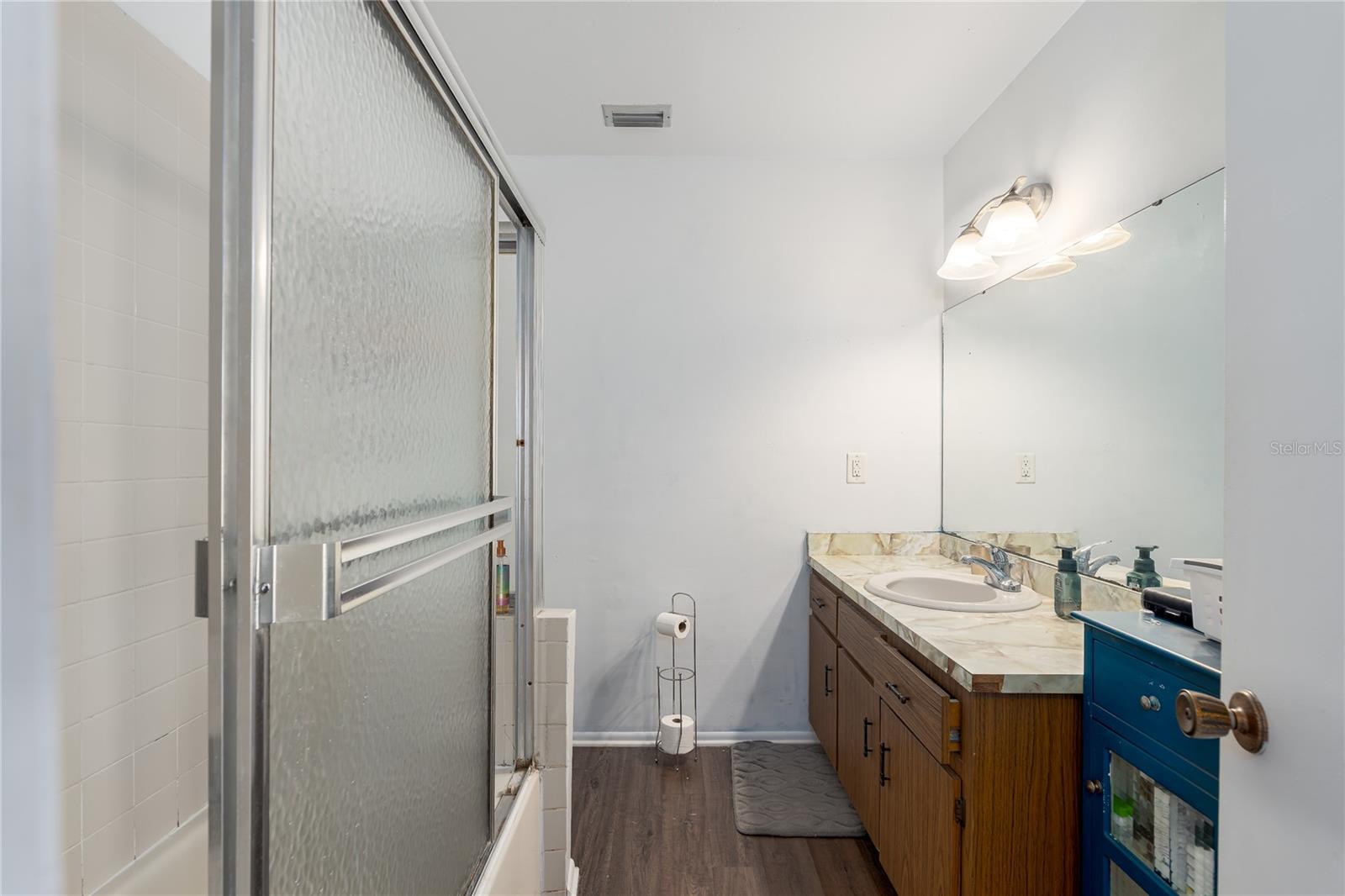 Image 12 of 33 For 4403 5th Avenue W