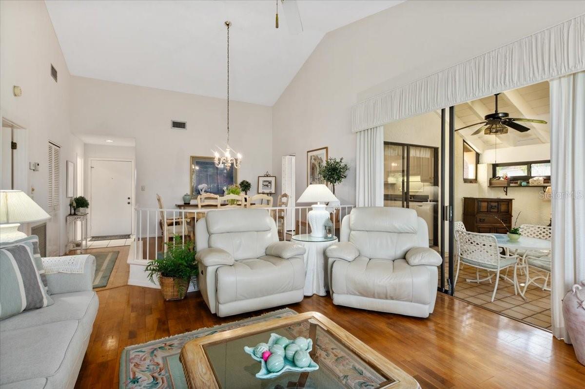 Image 9 of 53 For 5336 Huntingwood Court 24