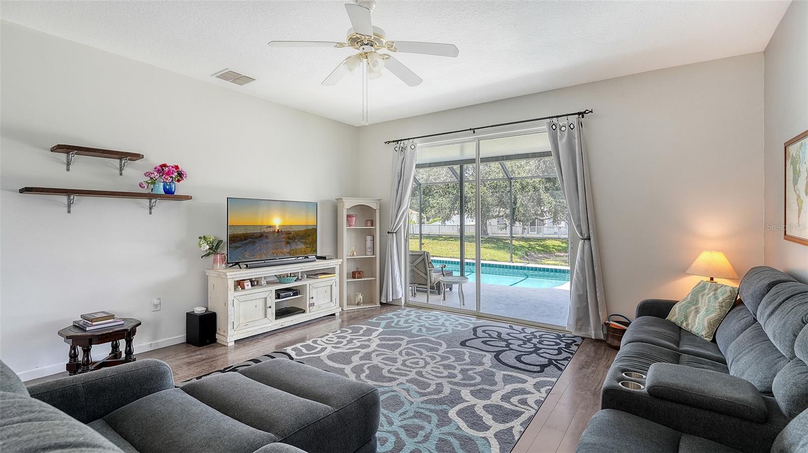 Image 13 of 50 For 12339 Hollybush Terrace