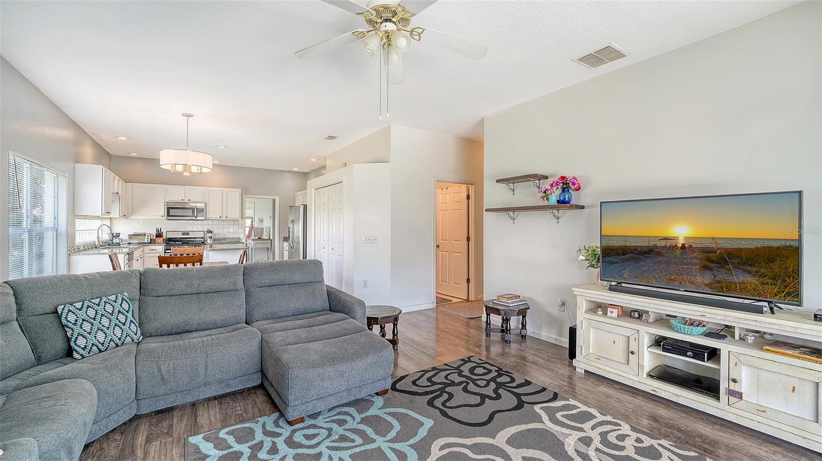 Image 14 of 50 For 12339 Hollybush Terrace