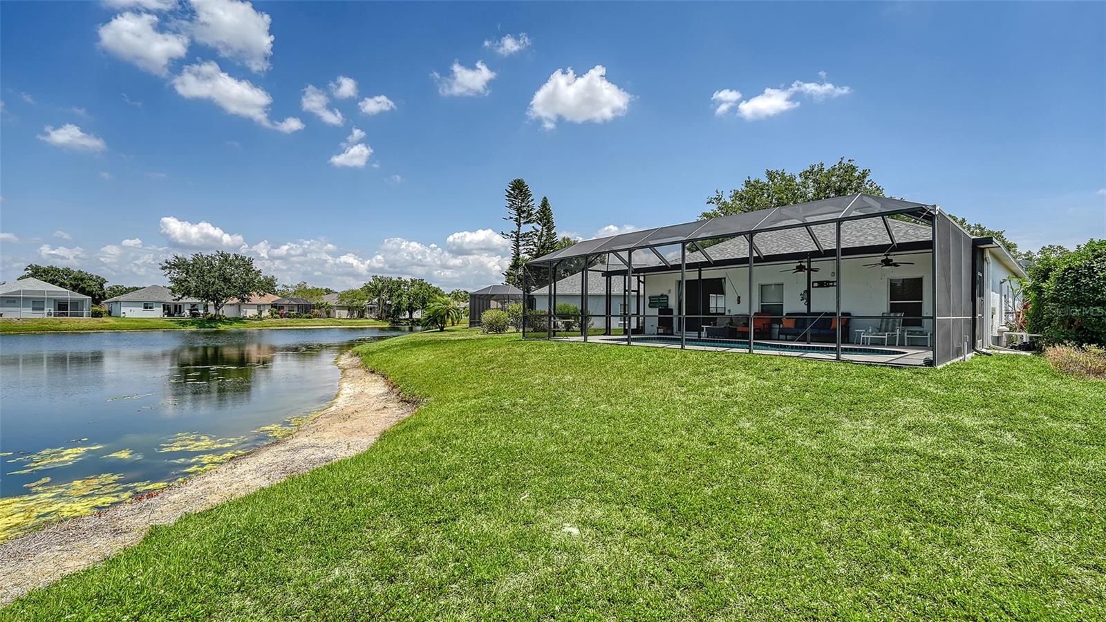 Image 36 of 50 For 12339 Hollybush Terrace