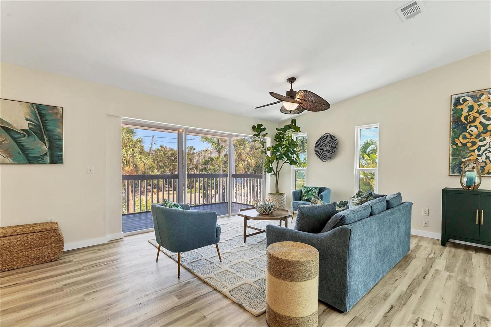 Image 17 of 66 For 501 Key Royale Drive