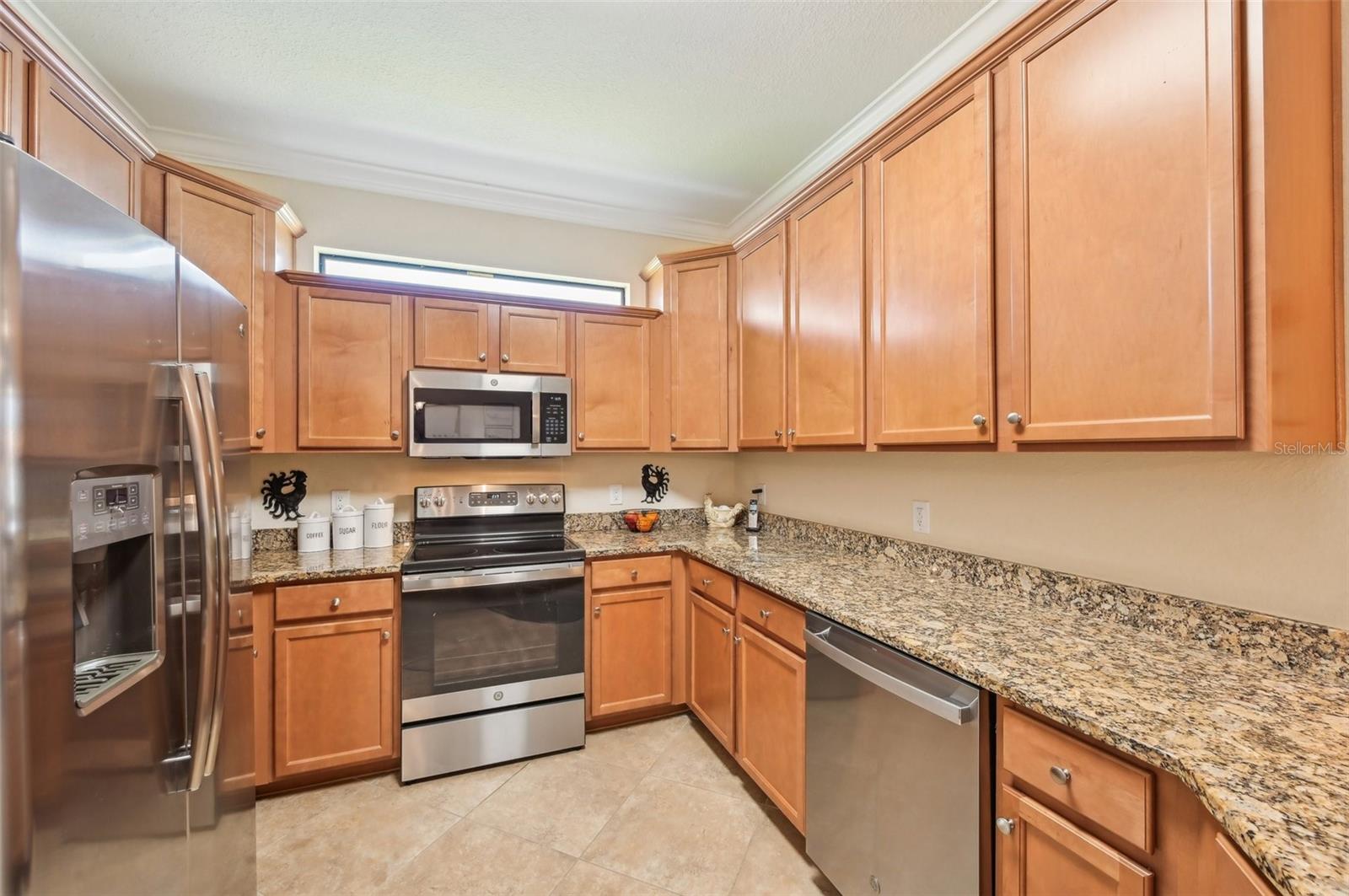 Image 18 of 62 For 12640 Felice Drive