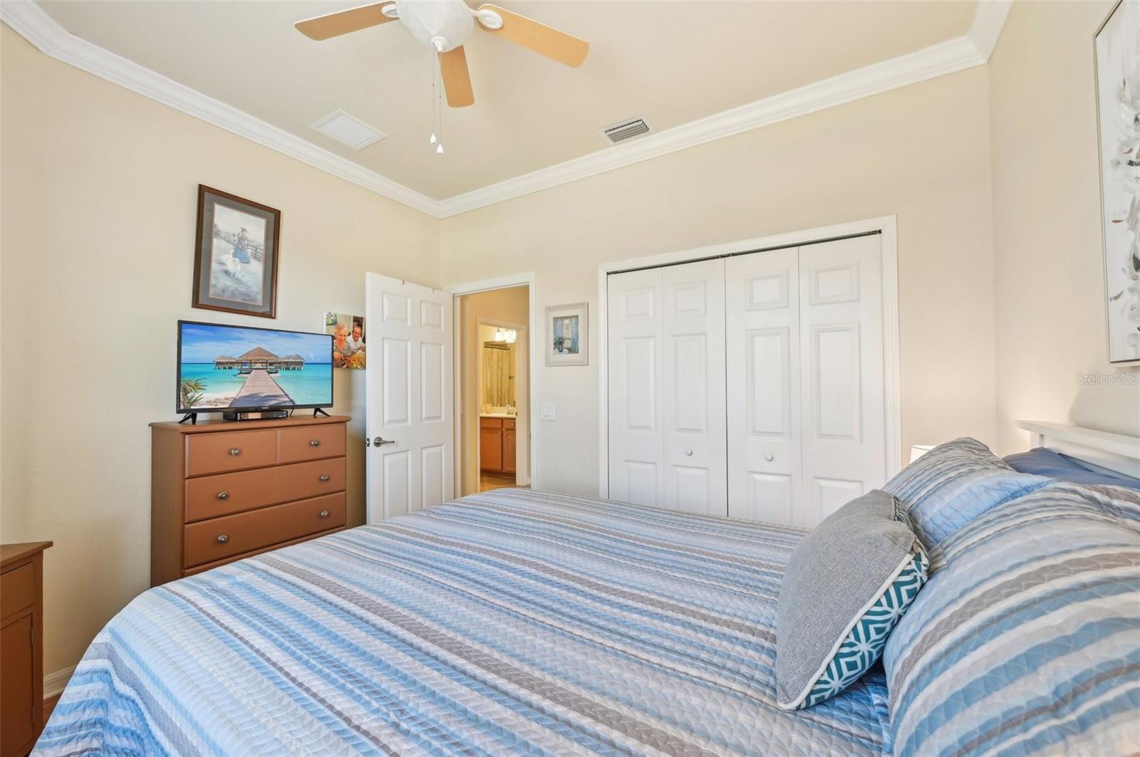 Image 32 of 62 For 12640 Felice Drive