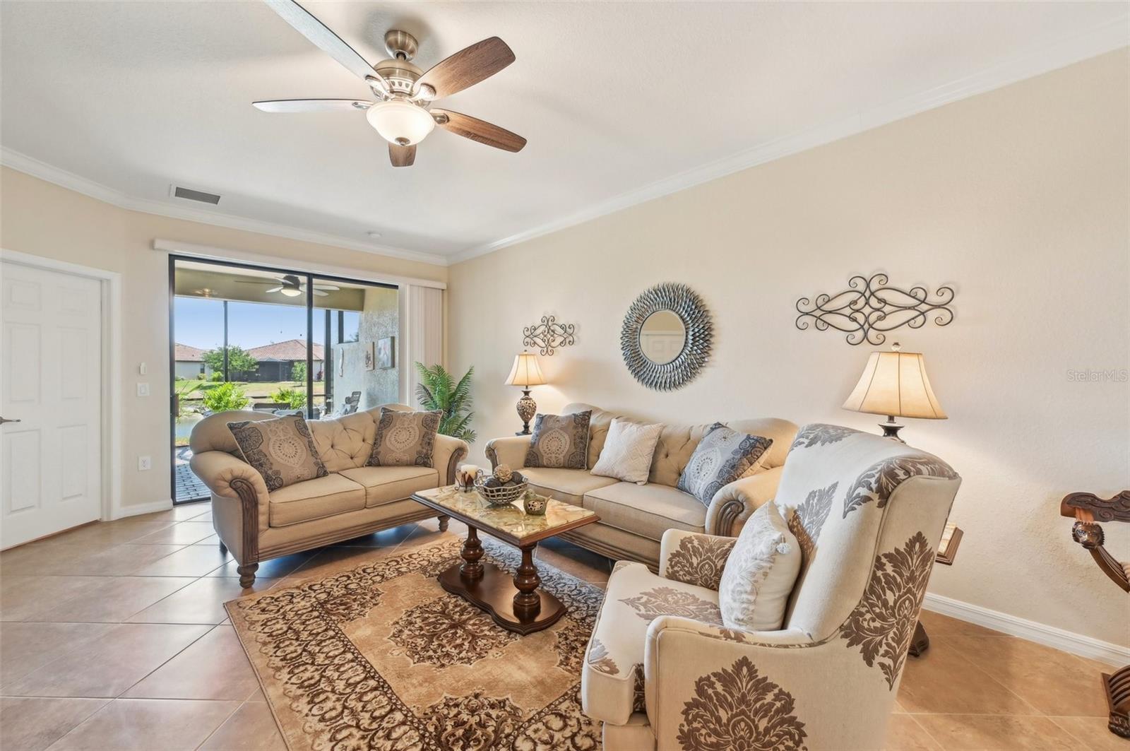 Image 8 of 62 For 12640 Felice Drive