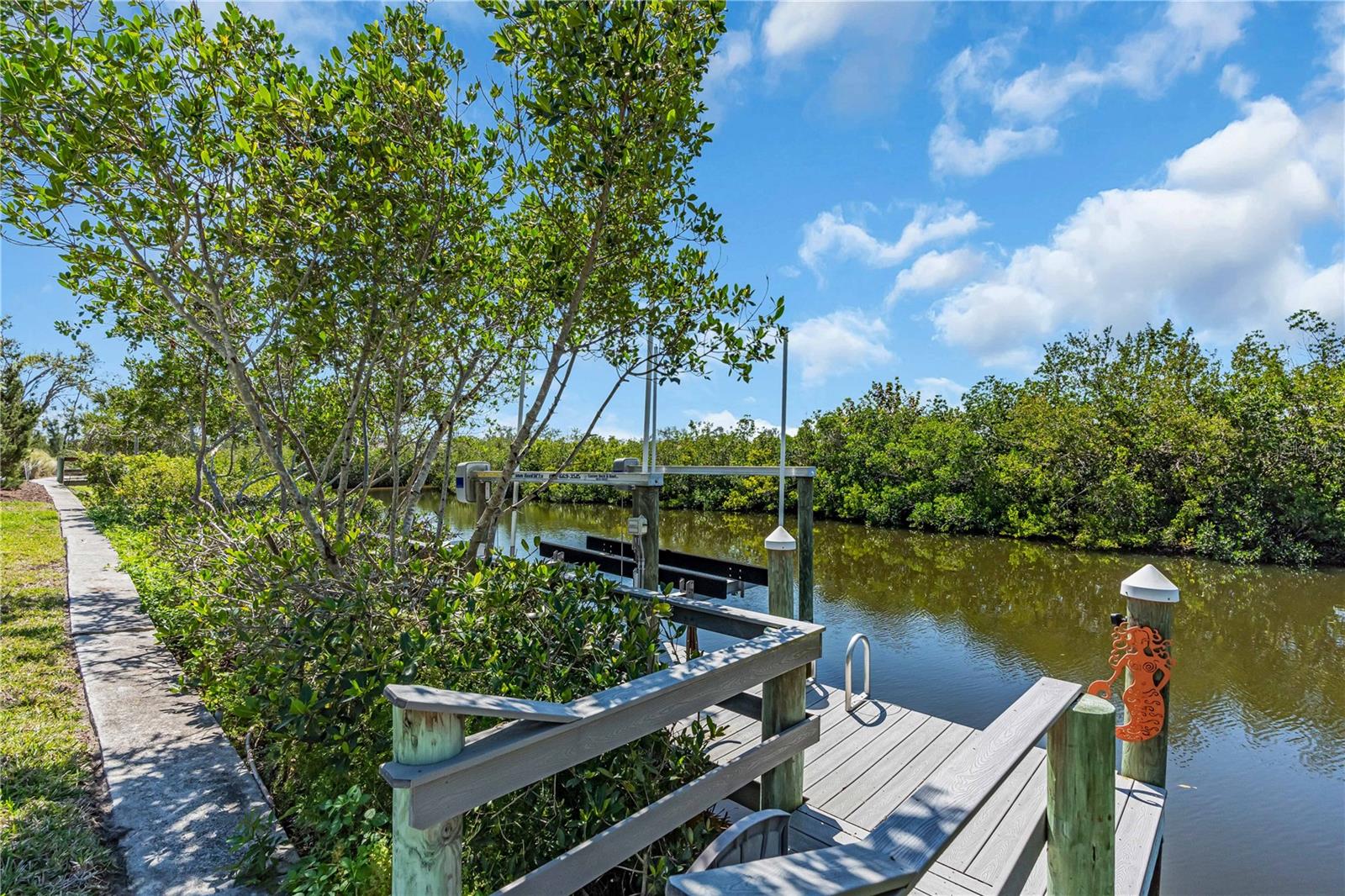 Image 40 of 43 For 18091 Wooden Skiff Court