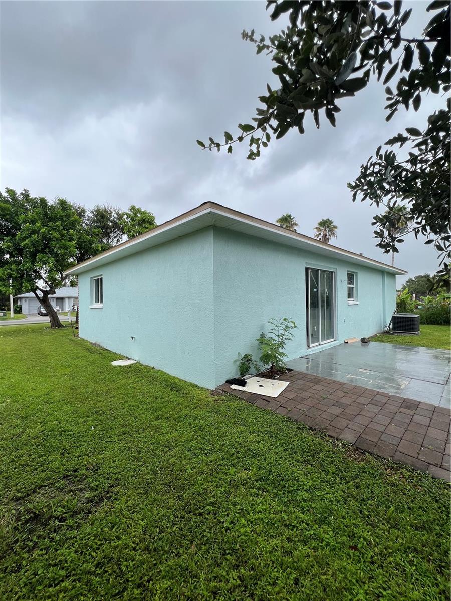 Image 18 of 20 For 1719 24th Street E