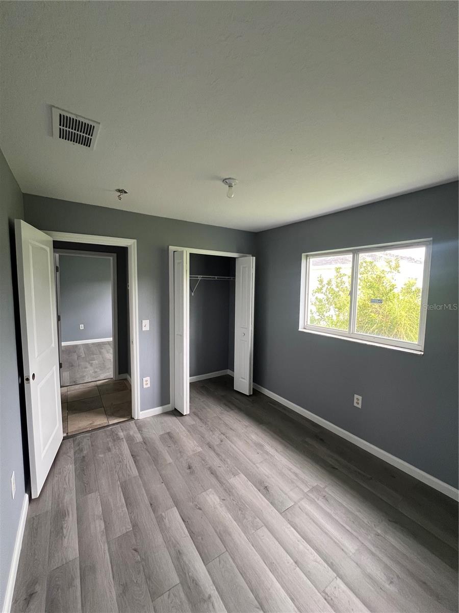 Image 4 of 20 For 1719 24th Street E