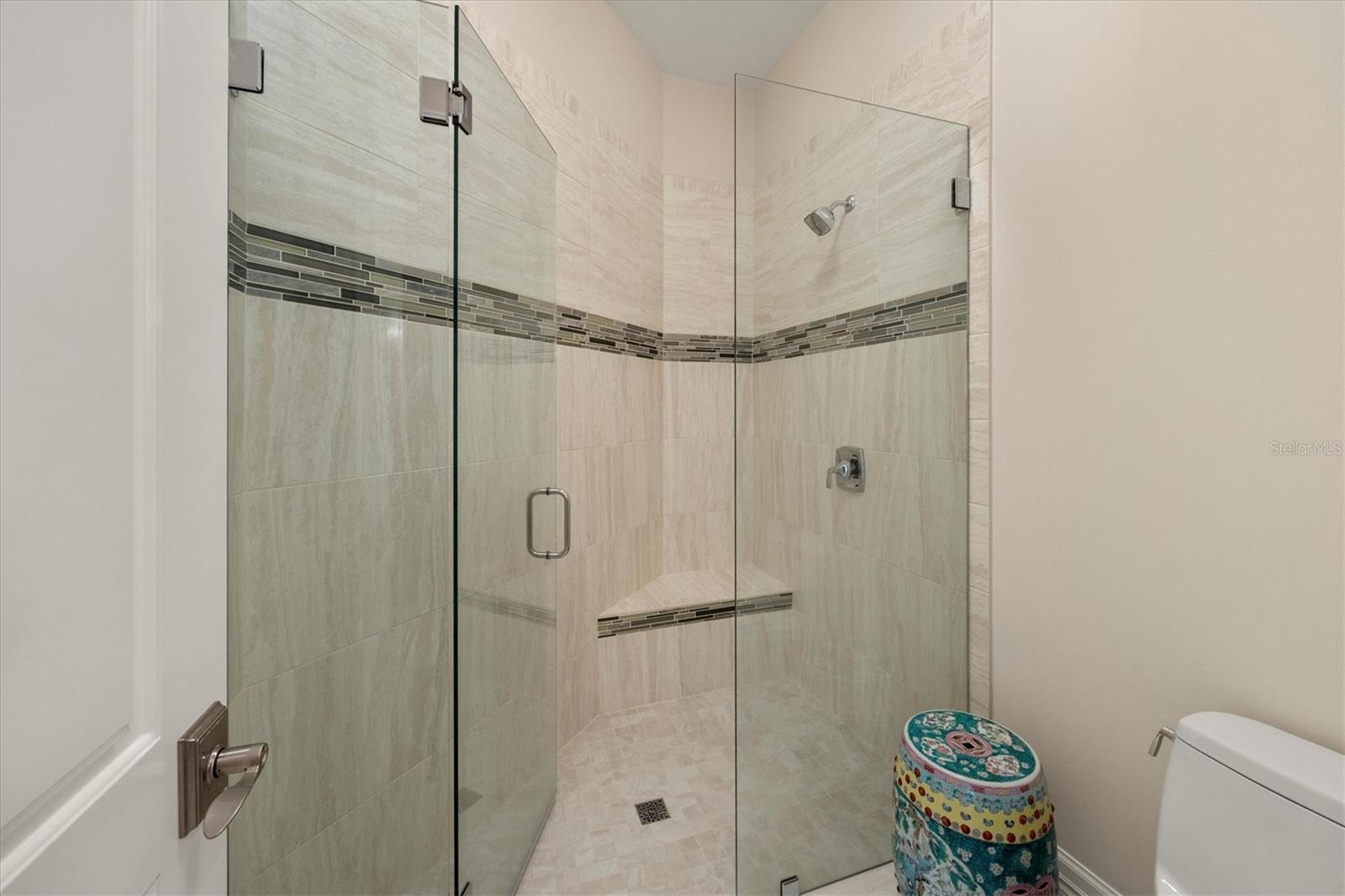 Image 32 of 44 For 20706 79th Avenue E