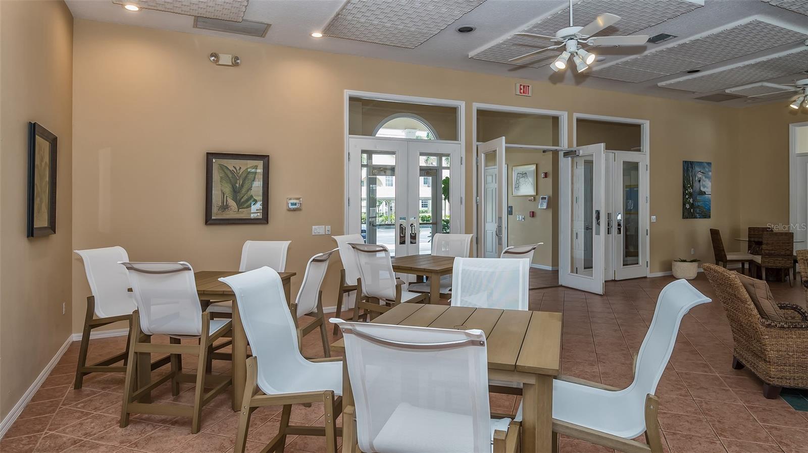 Image 43 of 70 For 8370 Wingate Drive 724