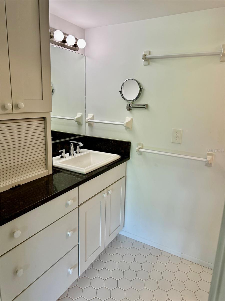 Image 17 of 41 For 301 Gulfstream Avenue 102