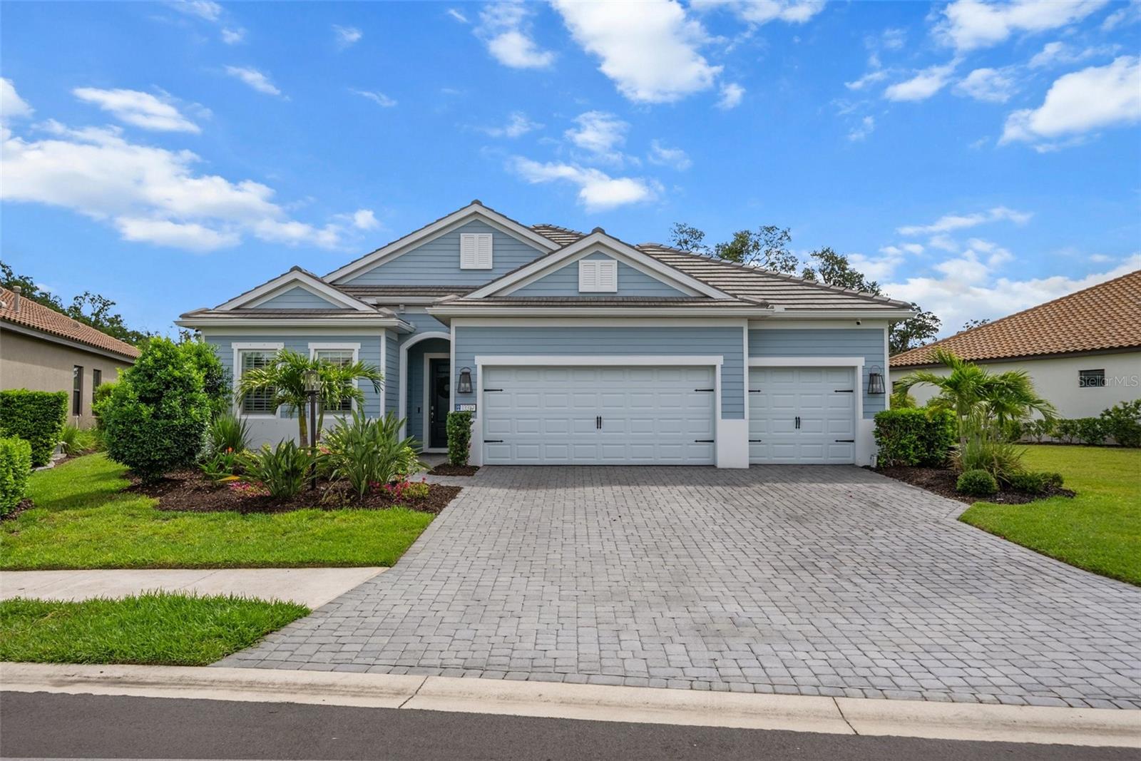 Image 5 of 97 For 13319 Deep Blue Pl