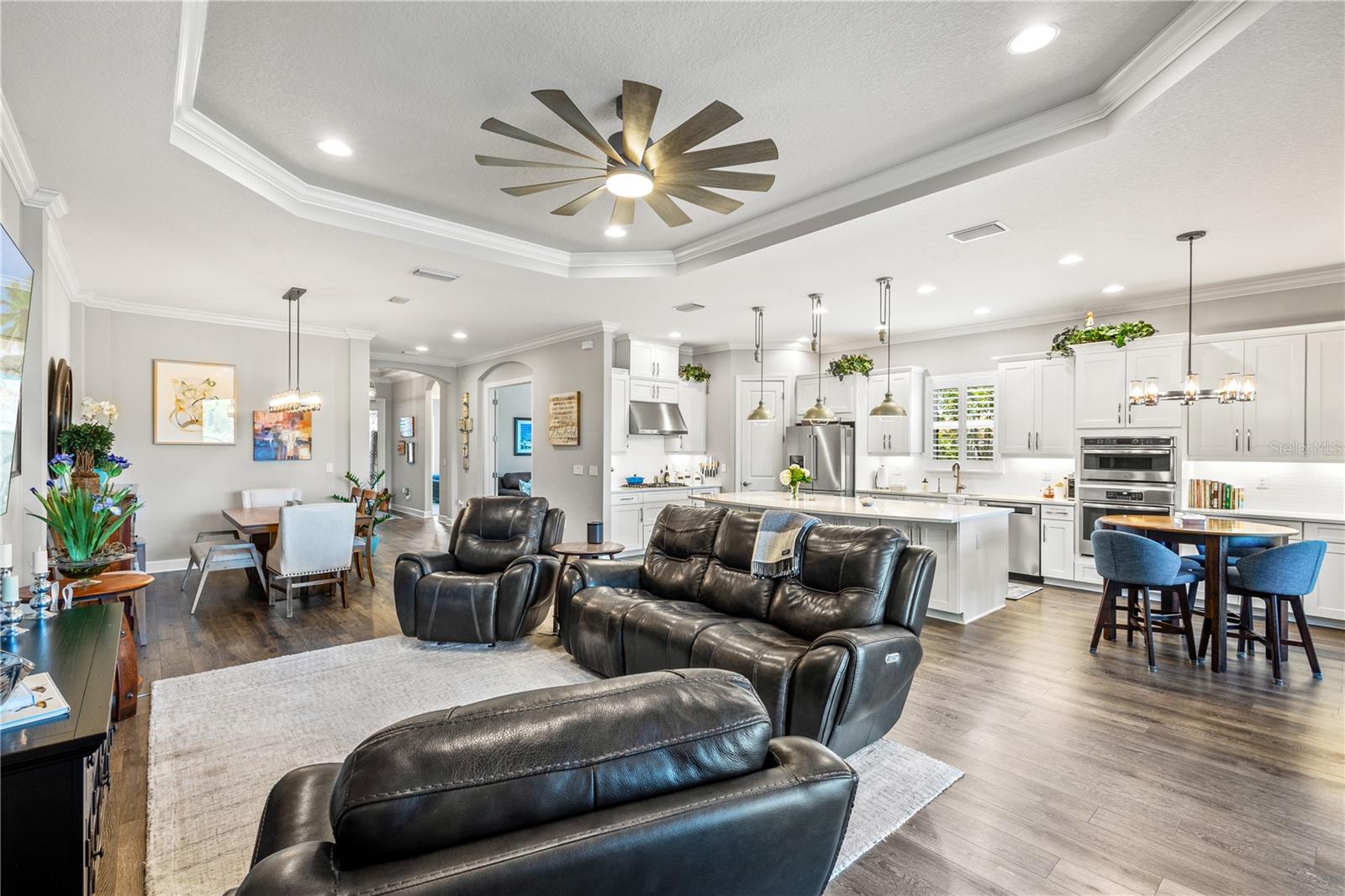 Image 8 of 39 For 9774 Highland Park Place