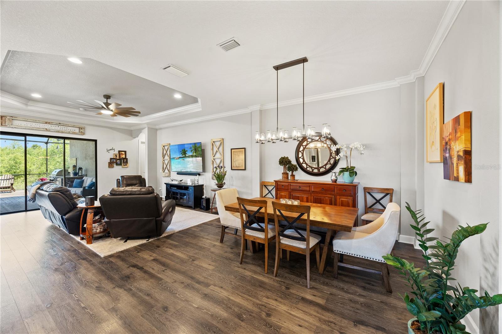 Image 9 of 39 For 9774 Highland Park Place