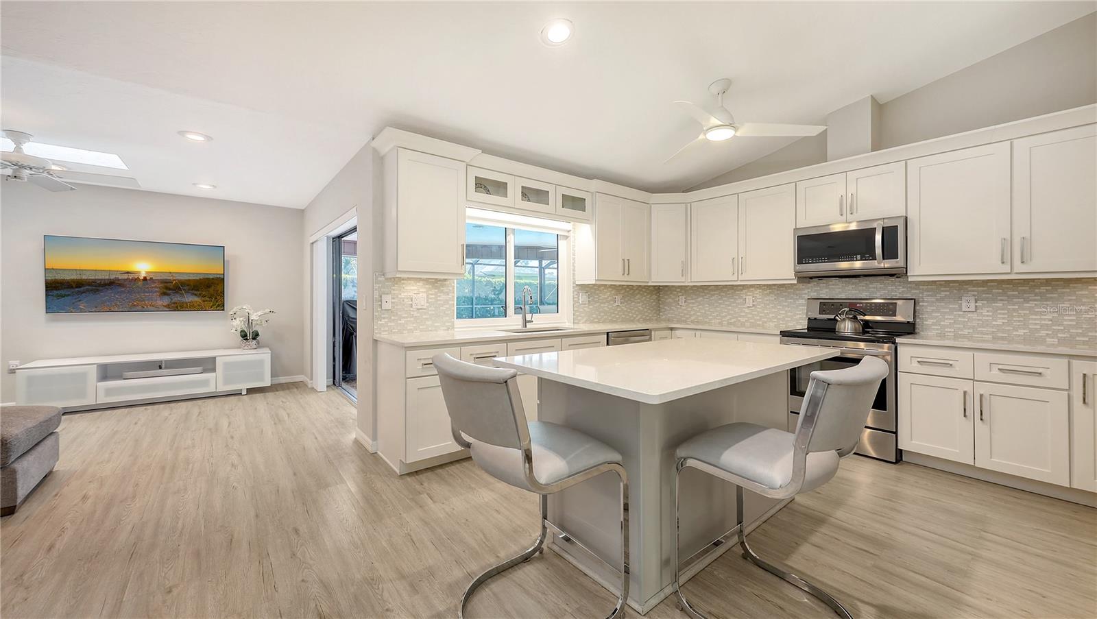 Image 12 of 39 For 3608 Avenida Madera