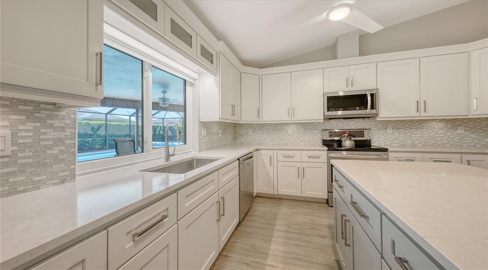 Image 14 of 39 For 3608 Avenida Madera