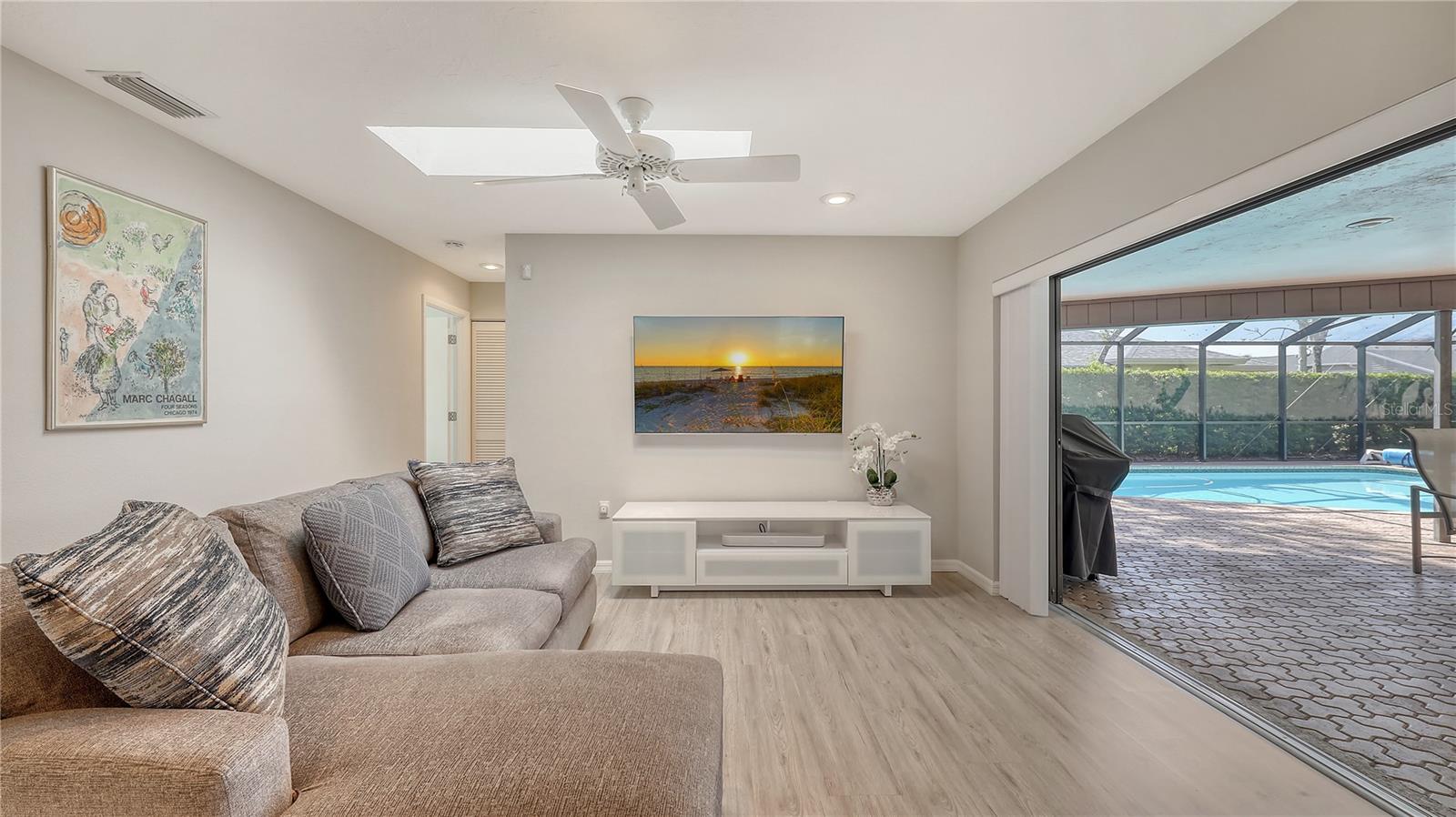Image 19 of 39 For 3608 Avenida Madera