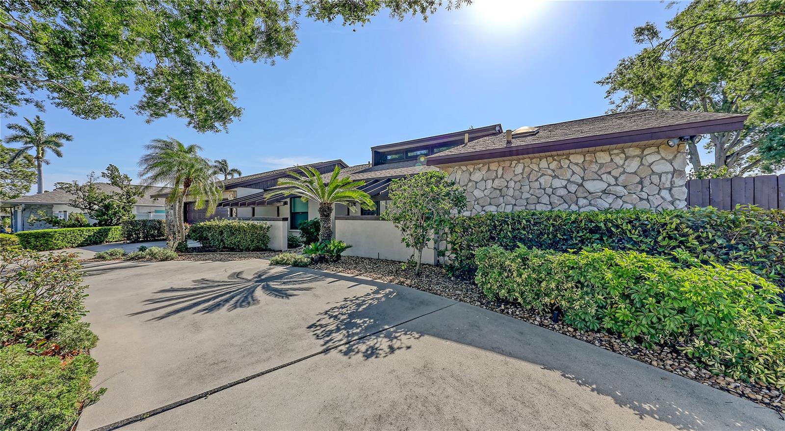 Image 3 of 39 For 3608 Avenida Madera