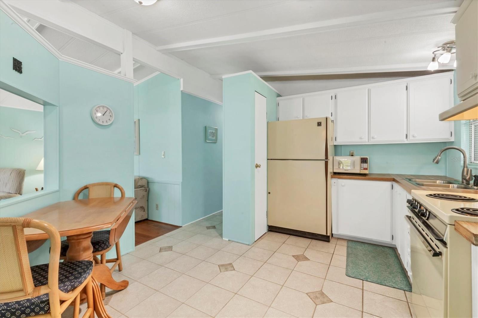Image 9 of 47 For 4519 14th Street E