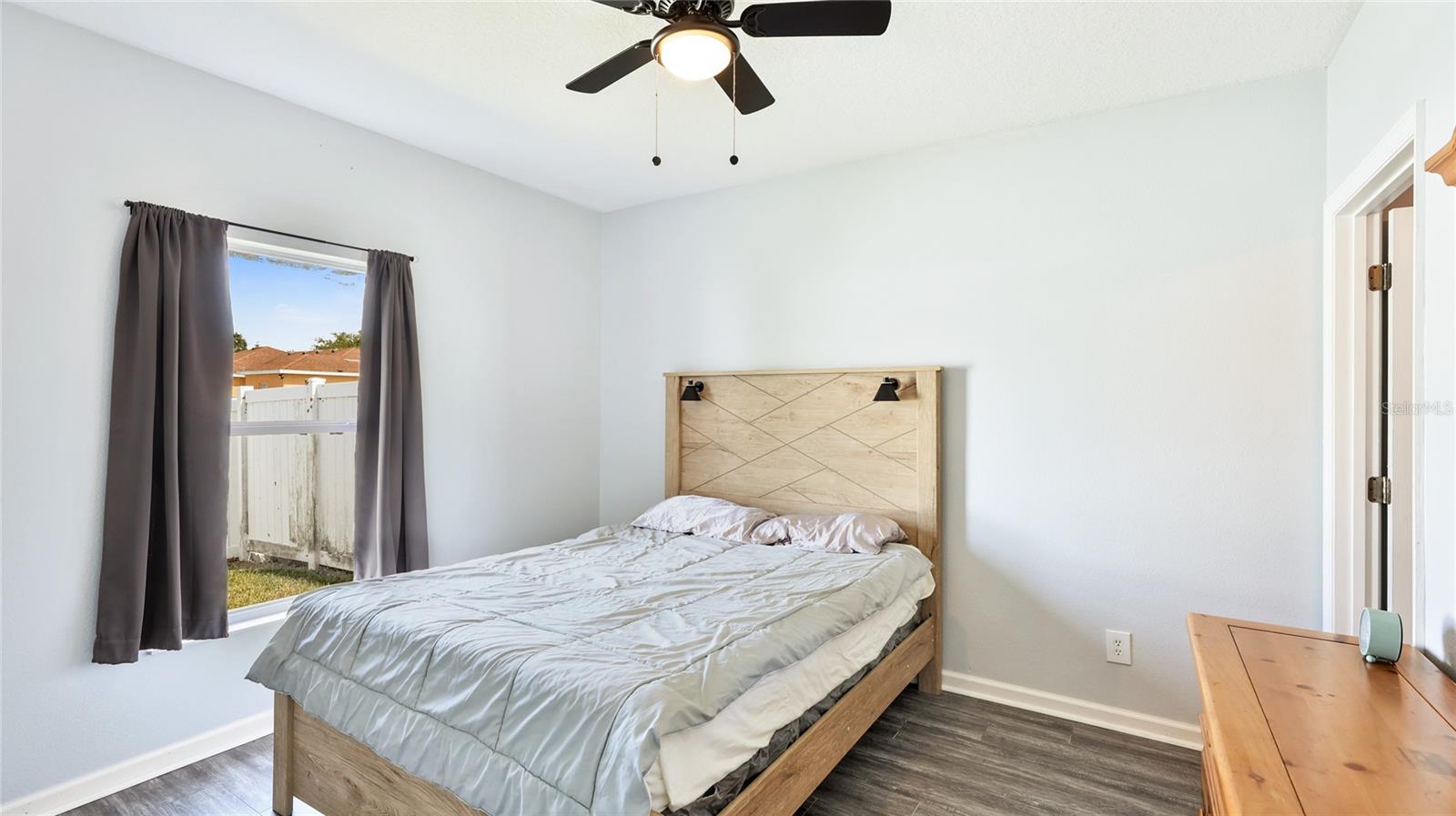 Image 16 of 31 For 2344 28th Avenue E