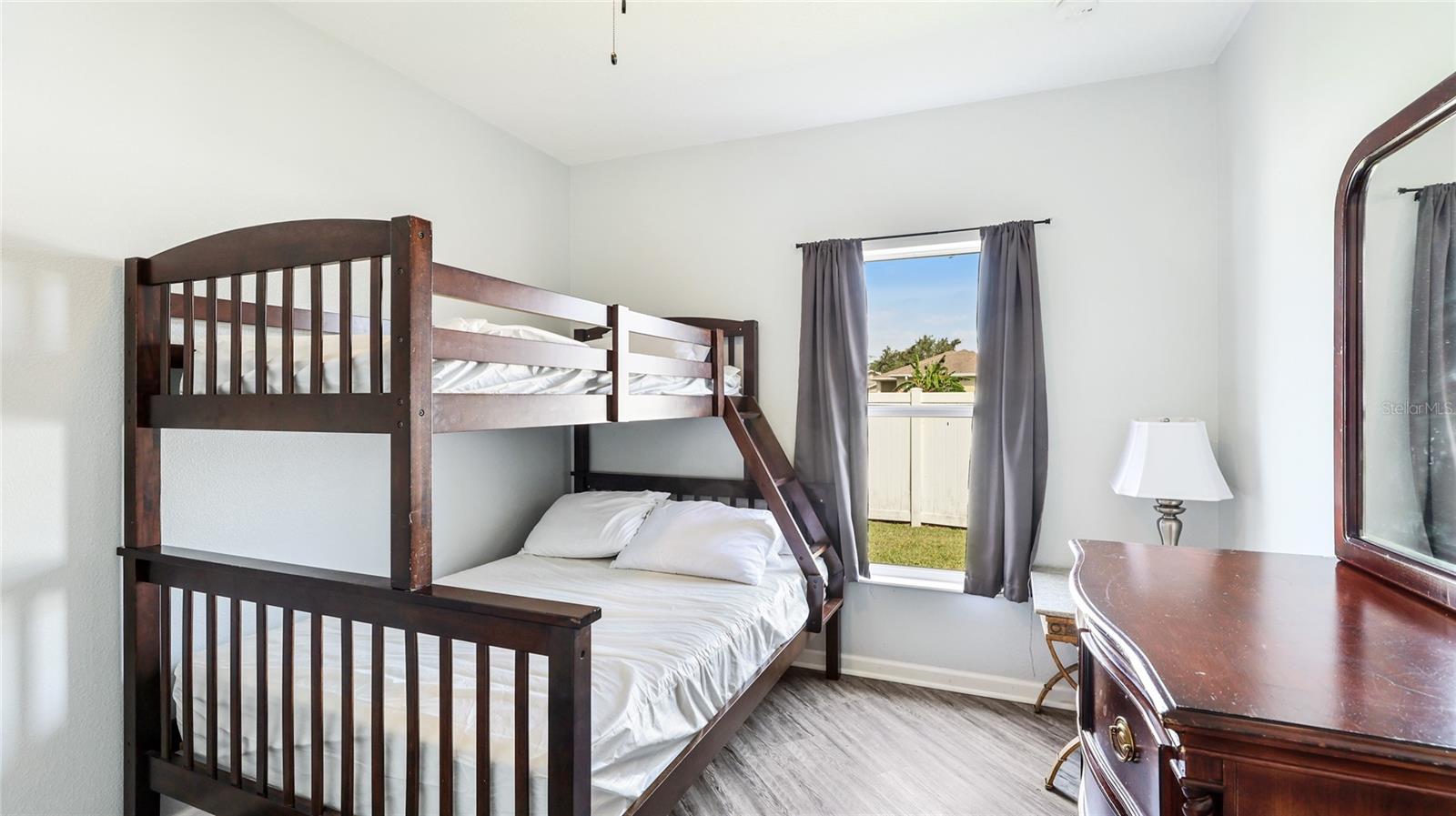 Image 20 of 31 For 2344 28th Avenue E