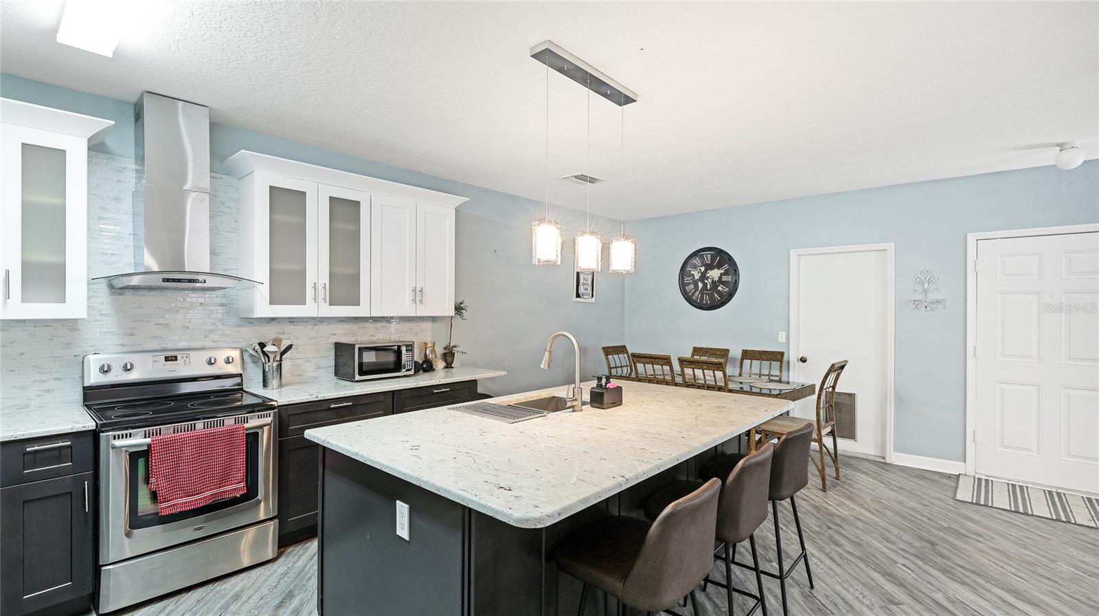 Image 8 of 31 For 2344 28th Avenue E