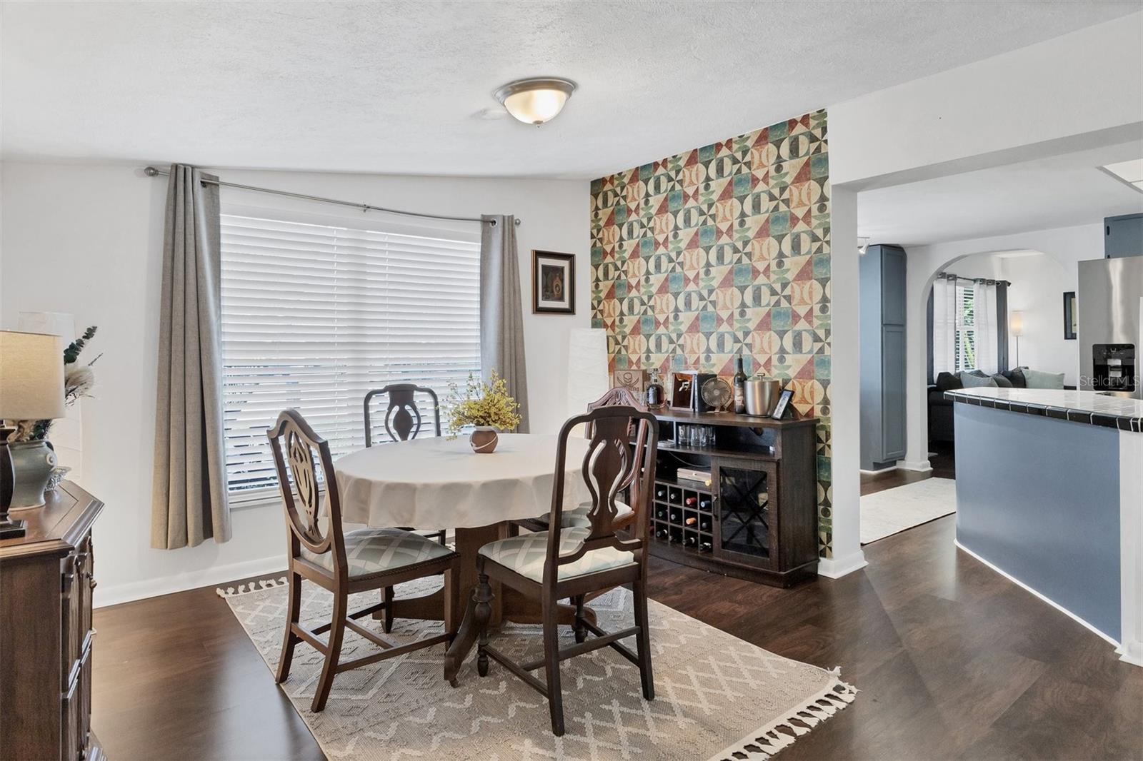 Image 11 of 33 For 6013 Murdock Avenue