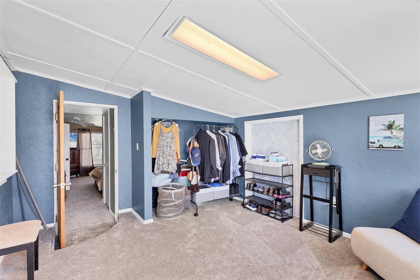 Image 15 of 33 For 6013 Murdock Avenue