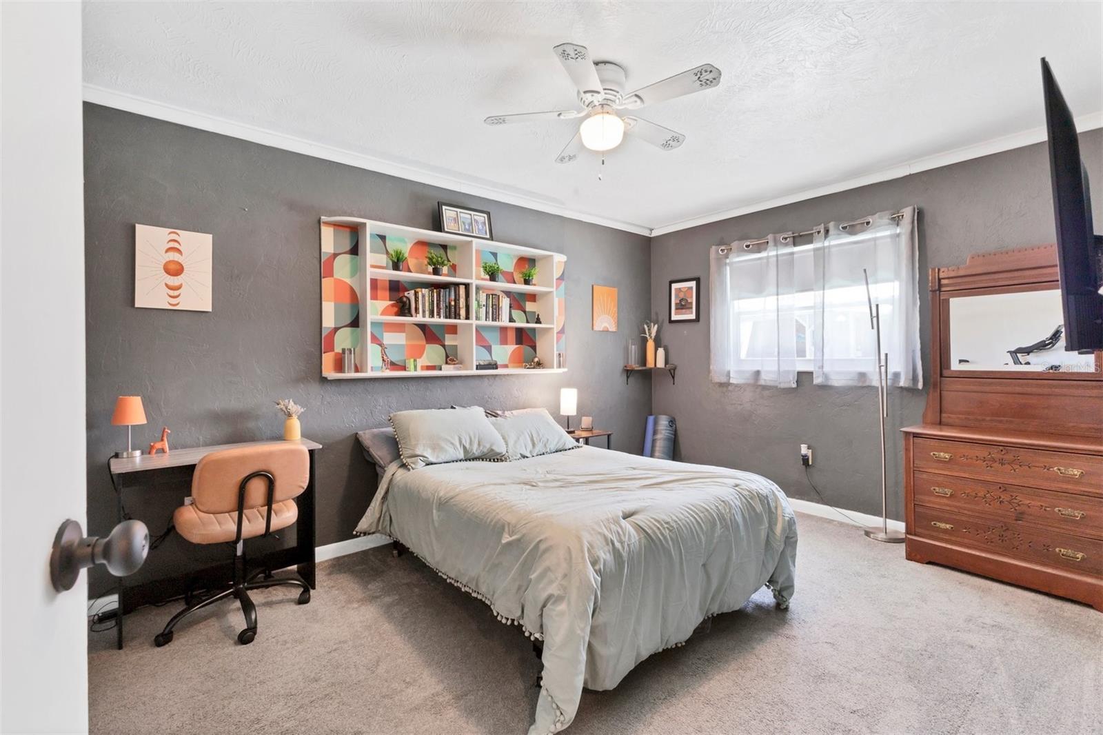 Image 16 of 33 For 6013 Murdock Avenue