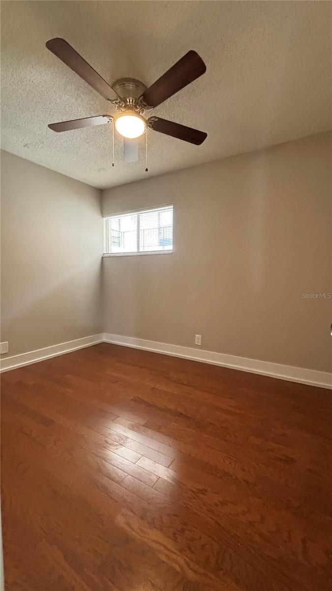 Image 11 of 34 For 2763 Woodgate Lane 210