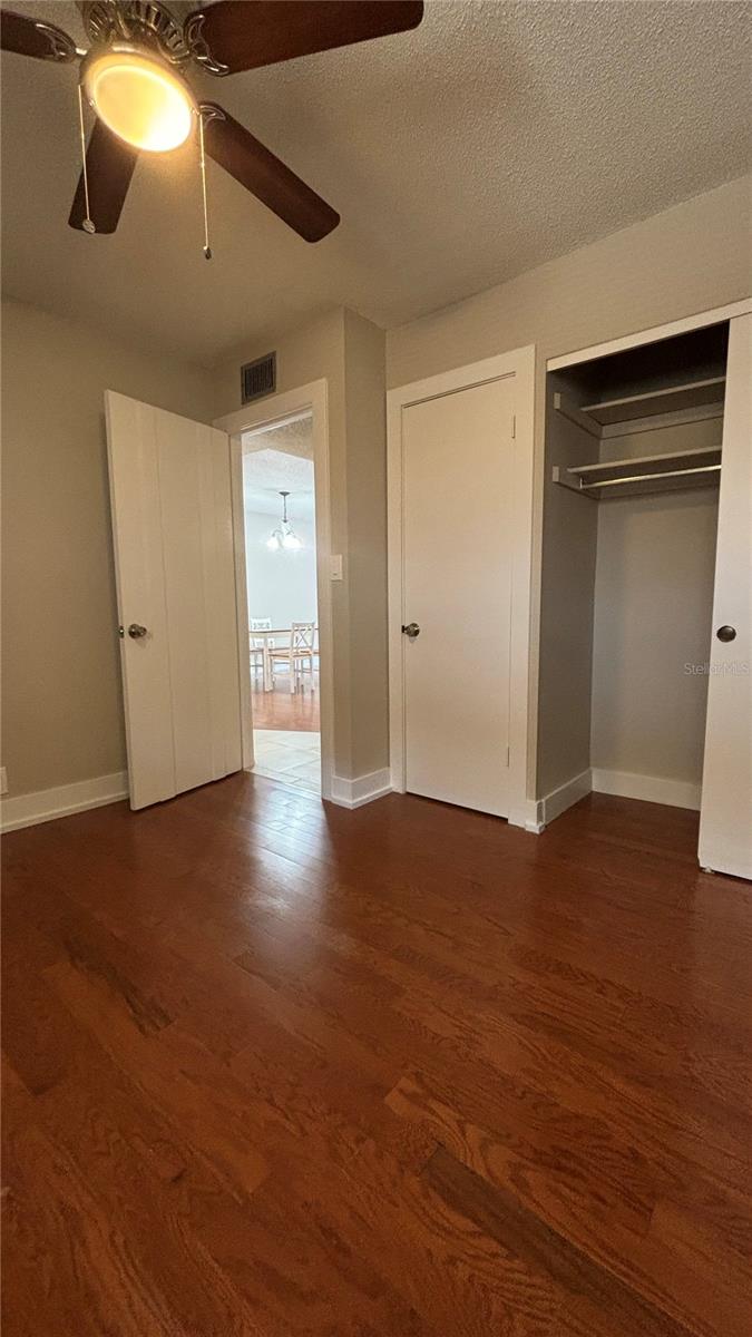 Image 13 of 34 For 2763 Woodgate Lane 210