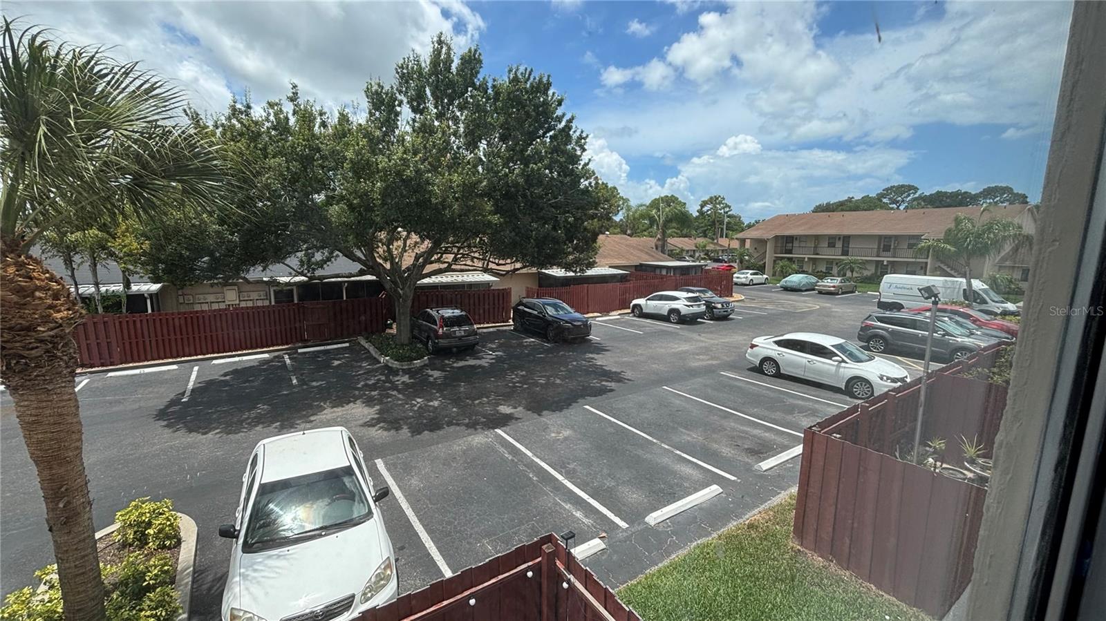 Image 26 of 34 For 2763 Woodgate Lane 210