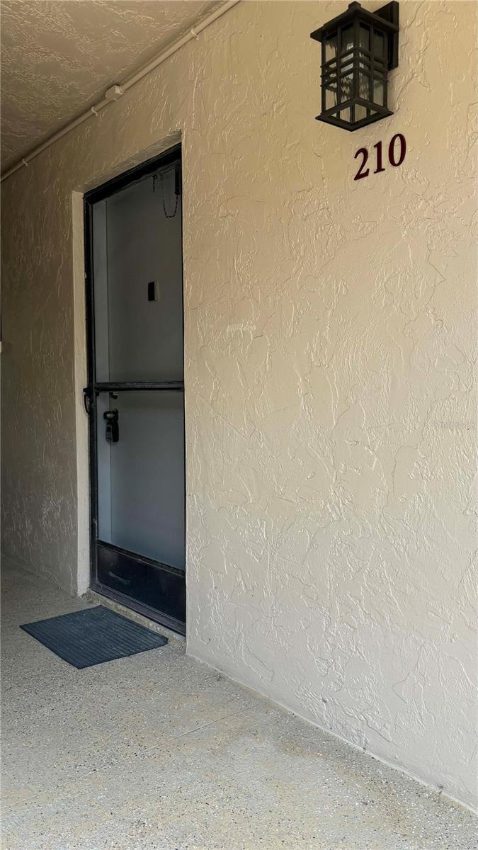 Image 3 of 34 For 2763 Woodgate Lane 210