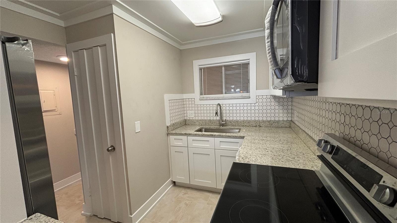 Image 6 of 34 For 2763 Woodgate Lane 210